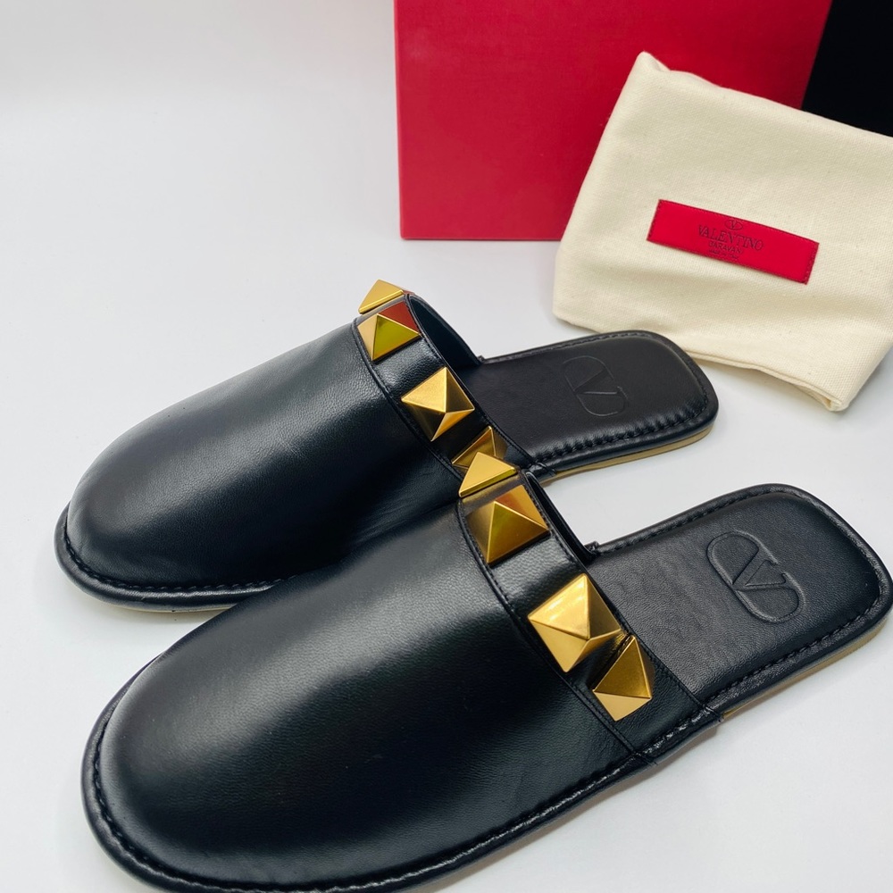 Valentino Garavani Women’s Roman Stud Black Leather Slides Size 37 NWB Authentic - Picture 5 of 8